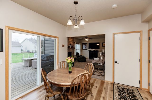 13102 Tanglewood Drive, Urbandale, IA 50323