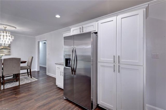 225 Shadywood DR, Newport News, VA 23602