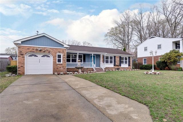 225 Shadywood DR, Newport News, VA 23602