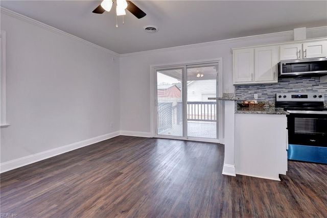 225 Shadywood DR, Newport News, VA 23602