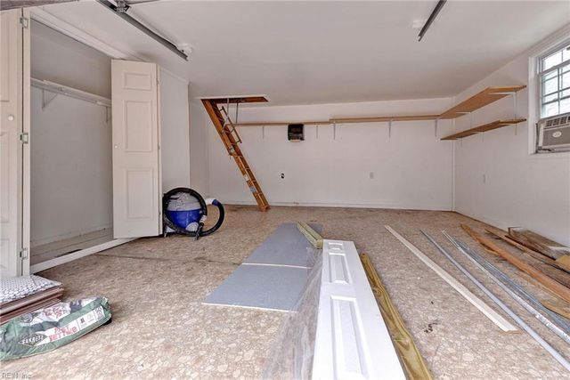 225 Shadywood DR, Newport News, VA 23602