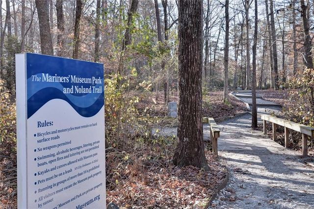 225 Shadywood DR, Newport News, VA 23602