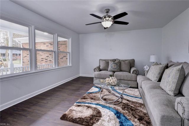 225 Shadywood DR, Newport News, VA 23602