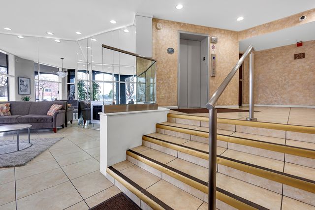 4901 Golf Road 410, Skokie, IL 60077