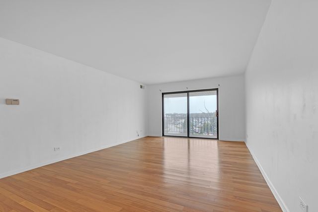 4901 Golf Road 410, Skokie, IL 60077