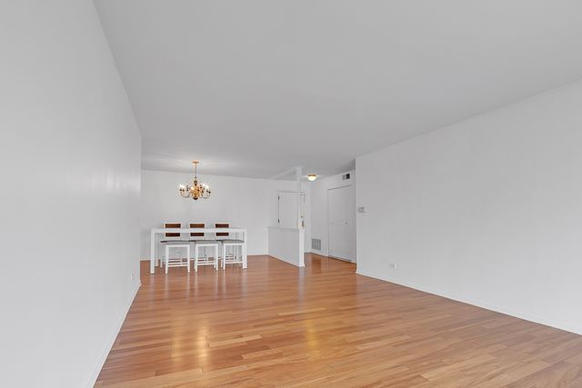 4901 Golf Road 410, Skokie, IL 60077