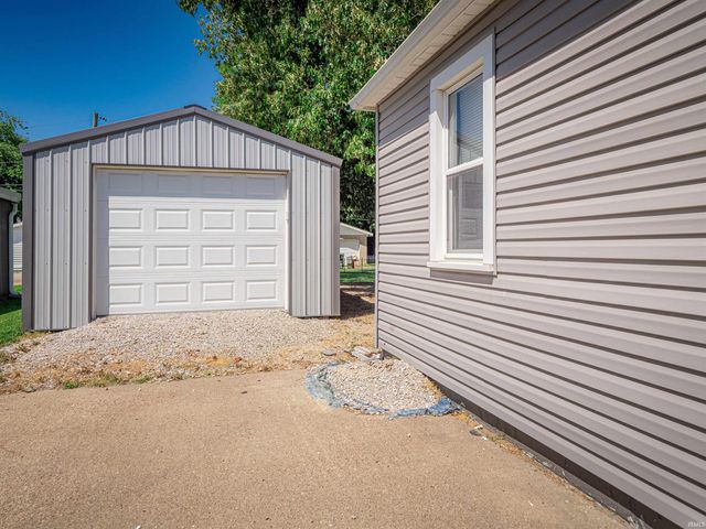 1423 Allens Lane, Evansville, IN 47710