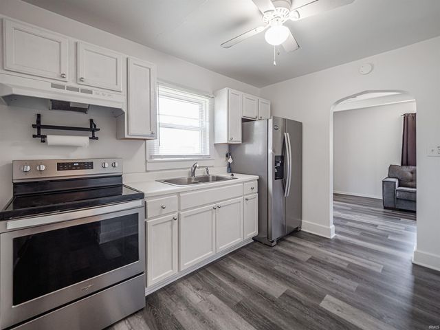 1423 Allens Lane, Evansville, IN 47710
