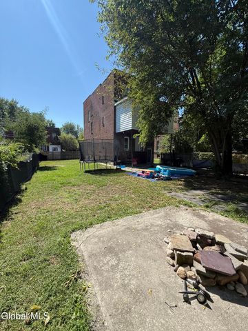 32 Douw Street, Troy, NY 12180