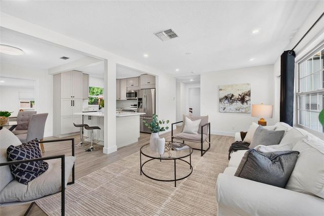5483 37TH AVENUE N, St Petersburg, FL 33710