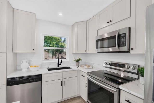 5483 37TH AVENUE N, St Petersburg, FL 33710