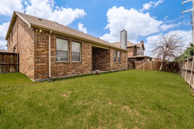 1305 Lone Pine Drive, Little Elm, TX 75068