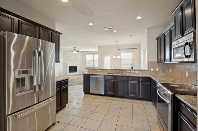 1305 Lone Pine Drive, Little Elm, TX 75068