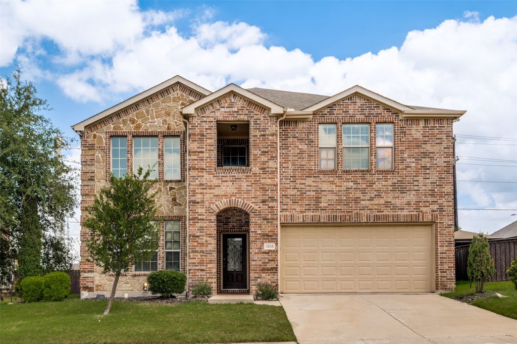 1305 Lone Pine Drive, Little Elm, TX 75068