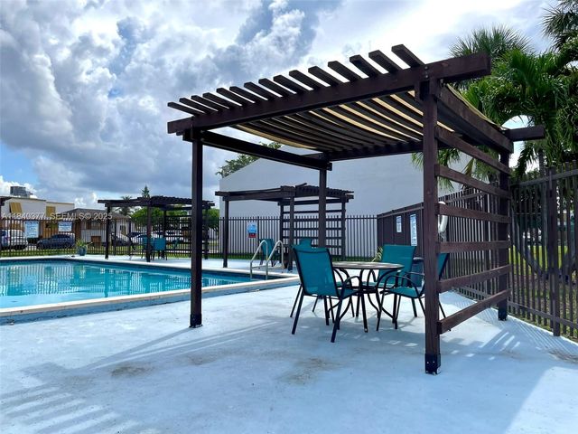 1725 SW 131st Place Circle S, Miami, FL 33175