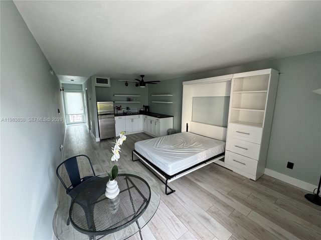 1615 West Ave 402, Miami Beach, FL 33139
