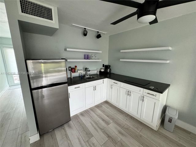 1615 West Ave 402, Miami Beach, FL 33139