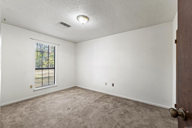 1 Burnett Circle, Greenbrier, AR 72058