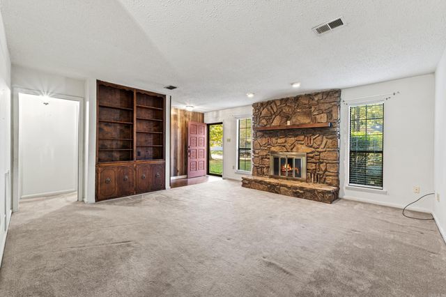 1 Burnett Circle, Greenbrier, AR 72058