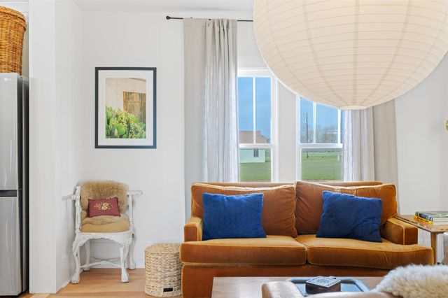 1731 Spur 458, Carmine, TX 78932