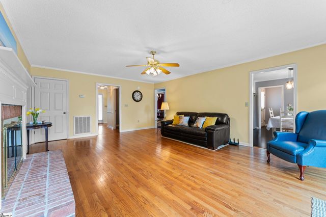 121 Sun Chase Drive, Easley, SC 29642