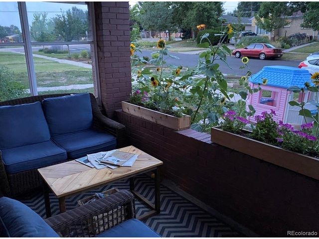 2737 N Elizabeth St, Denver, CO 80205