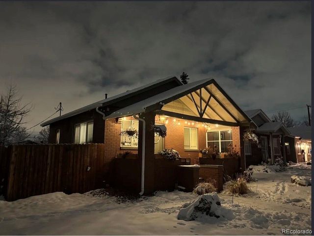 2737 N Elizabeth St, Denver, CO 80205