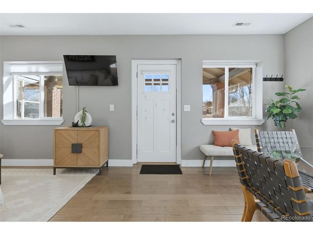 2737 N Elizabeth St, Denver, CO 80205