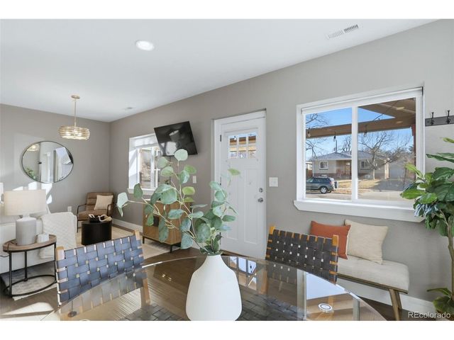 2737 N Elizabeth St, Denver, CO 80205