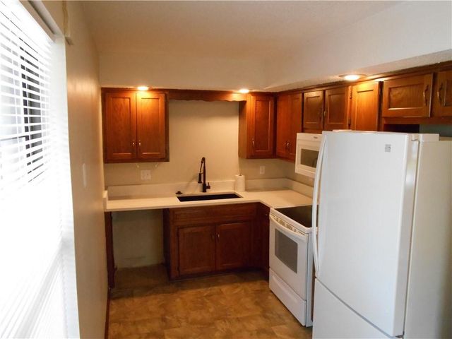 1021-1019 N Kiger Road, Independence, MO 64050