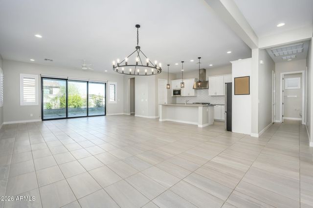 824 E MONTE Way, Phoenix, AZ 85042