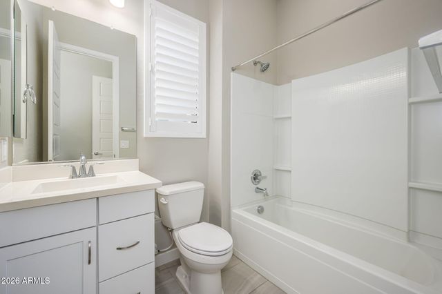 824 E MONTE Way, Phoenix, AZ 85042