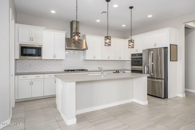 824 E MONTE Way, Phoenix, AZ 85042