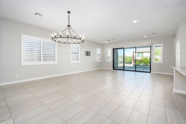 824 E MONTE Way, Phoenix, AZ 85042