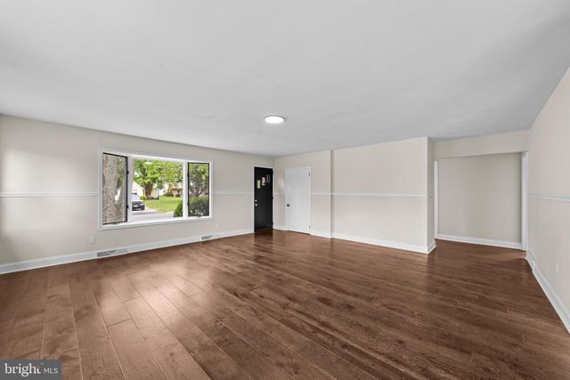 7 MEADOWVIEW AVE, Pennsville, NJ 08070