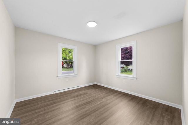 7 MEADOWVIEW AVE, Pennsville, NJ 08070