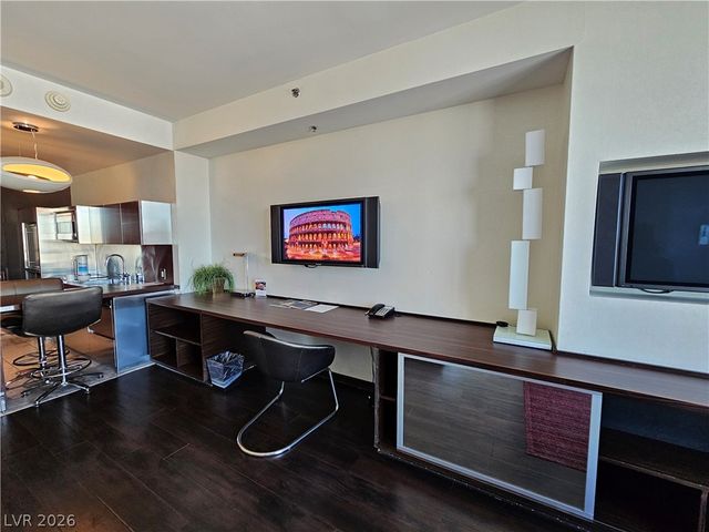 4381 West Flamingo Road 2208, Las Vegas, NV 89103