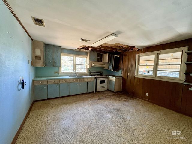 4060 Dickson Lane, Mobile, AL 36618