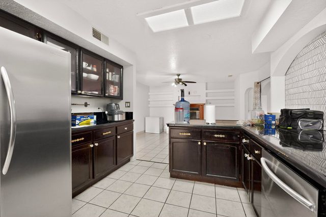 5301 Hattiesburg Avenue NW, Albuquerque, NM 87120