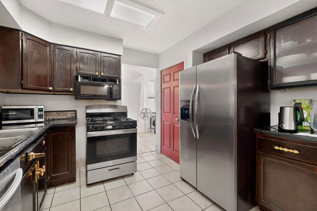 5301 Hattiesburg Avenue NW, Albuquerque, NM 87120