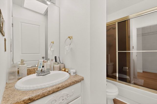 5301 Hattiesburg Avenue NW, Albuquerque, NM 87120