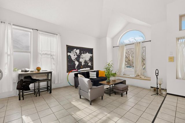 5301 Hattiesburg Avenue NW, Albuquerque, NM 87120