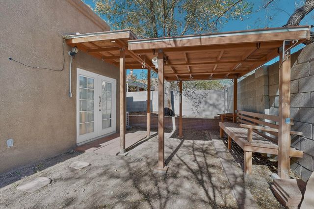 5301 Hattiesburg Avenue NW, Albuquerque, NM 87120