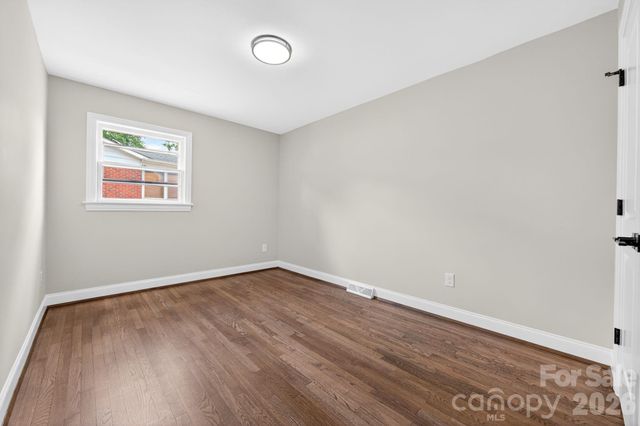 1434 Waddell Street, Charlotte, NC 28216