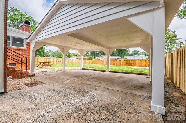 1434 Waddell Street, Charlotte, NC 28216
