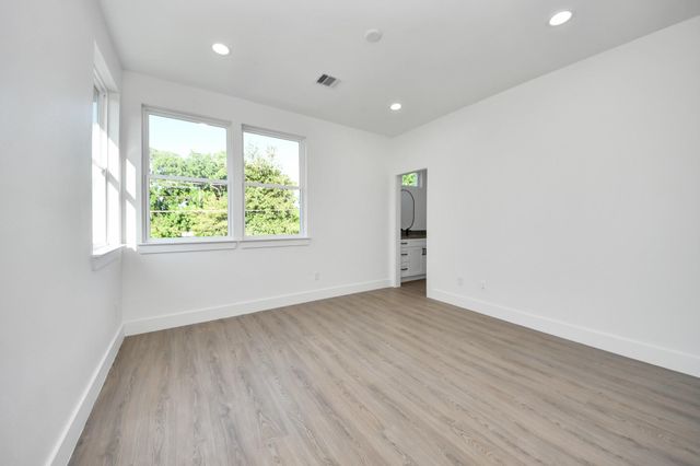 9021 Spaulding Street, Houston, TX 77016