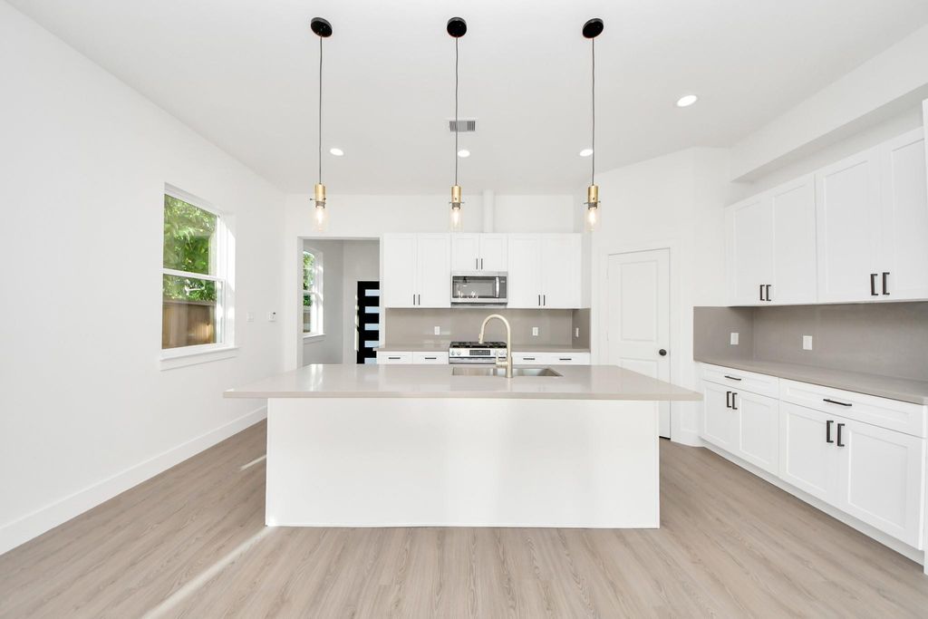 9021 Spaulding Street, Houston, TX 77016