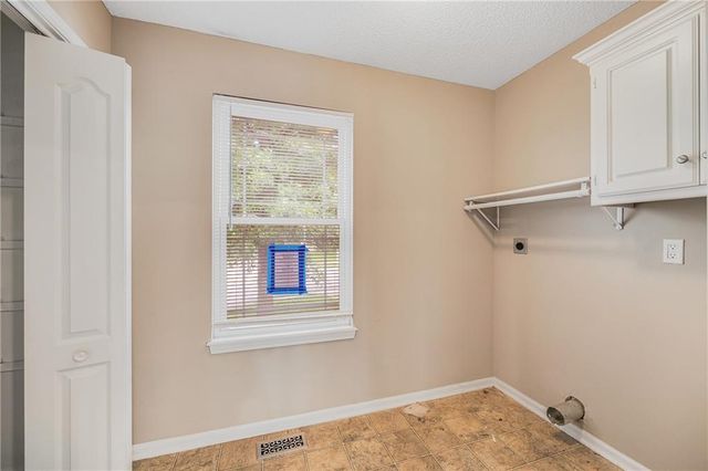 1601 NW Nicholas Drive, Grain Valley, MO 64029