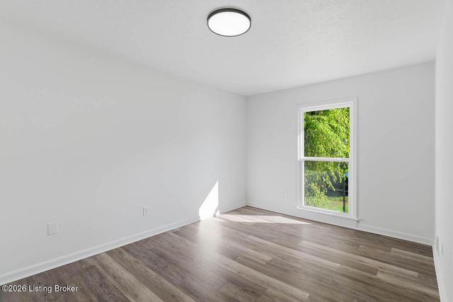 6315 Tioga Rd, Louisville, KY 40214