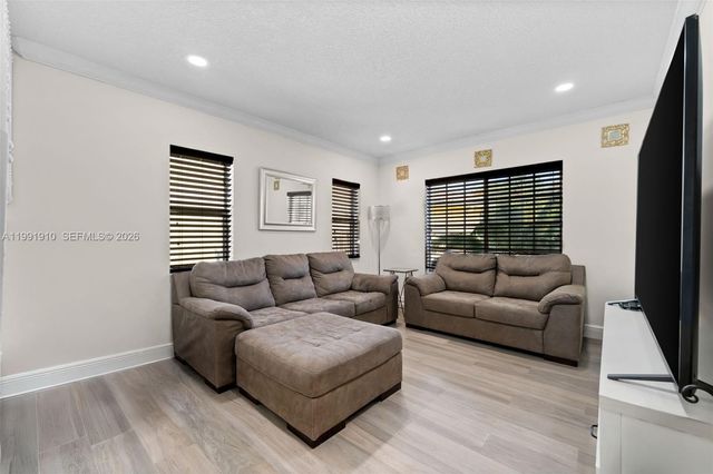 9128 SW 211th Ln, Cutler Bay, FL 33189